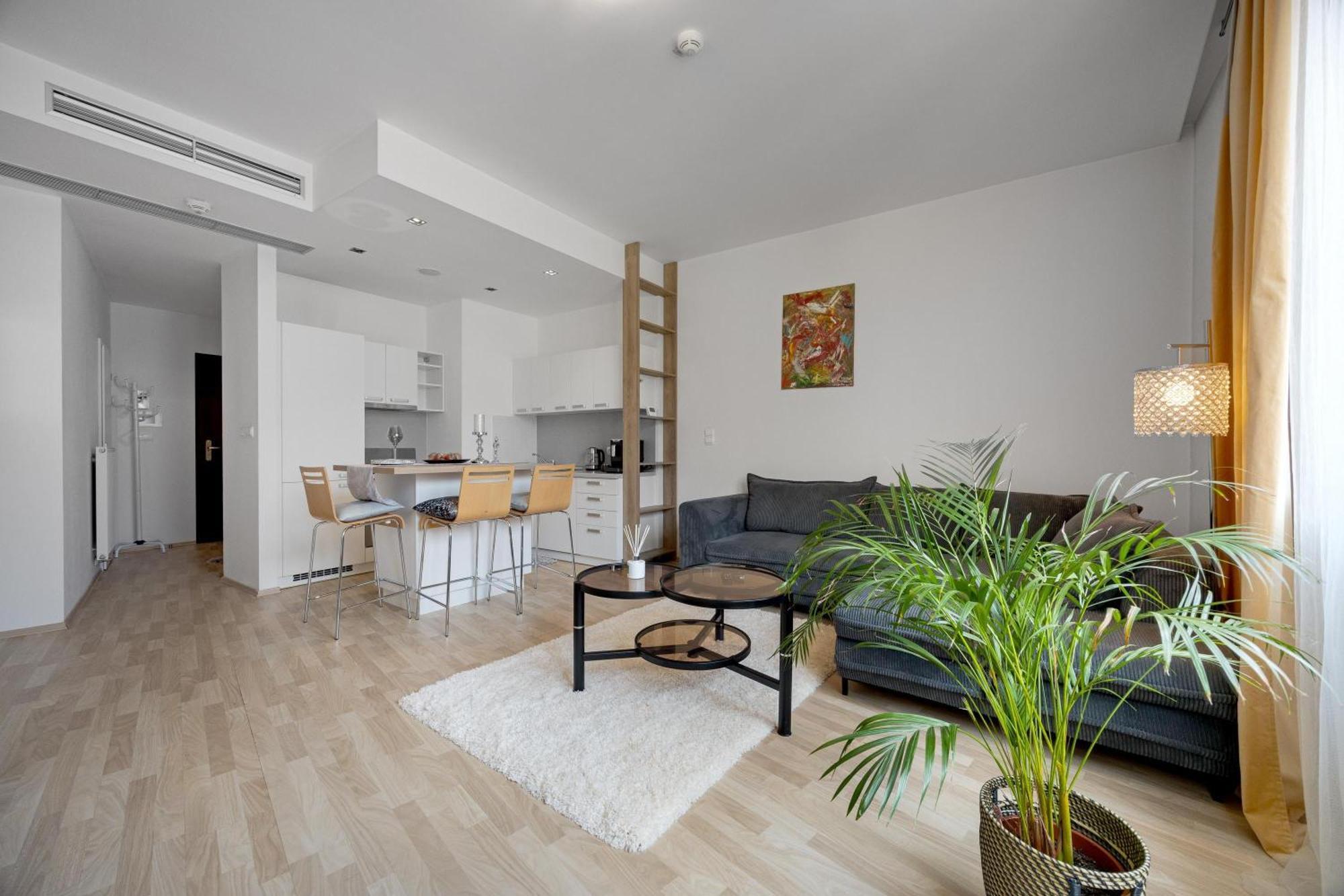 Revon Art-Deco Apartment Laurinska 브라티슬라바 외부 사진